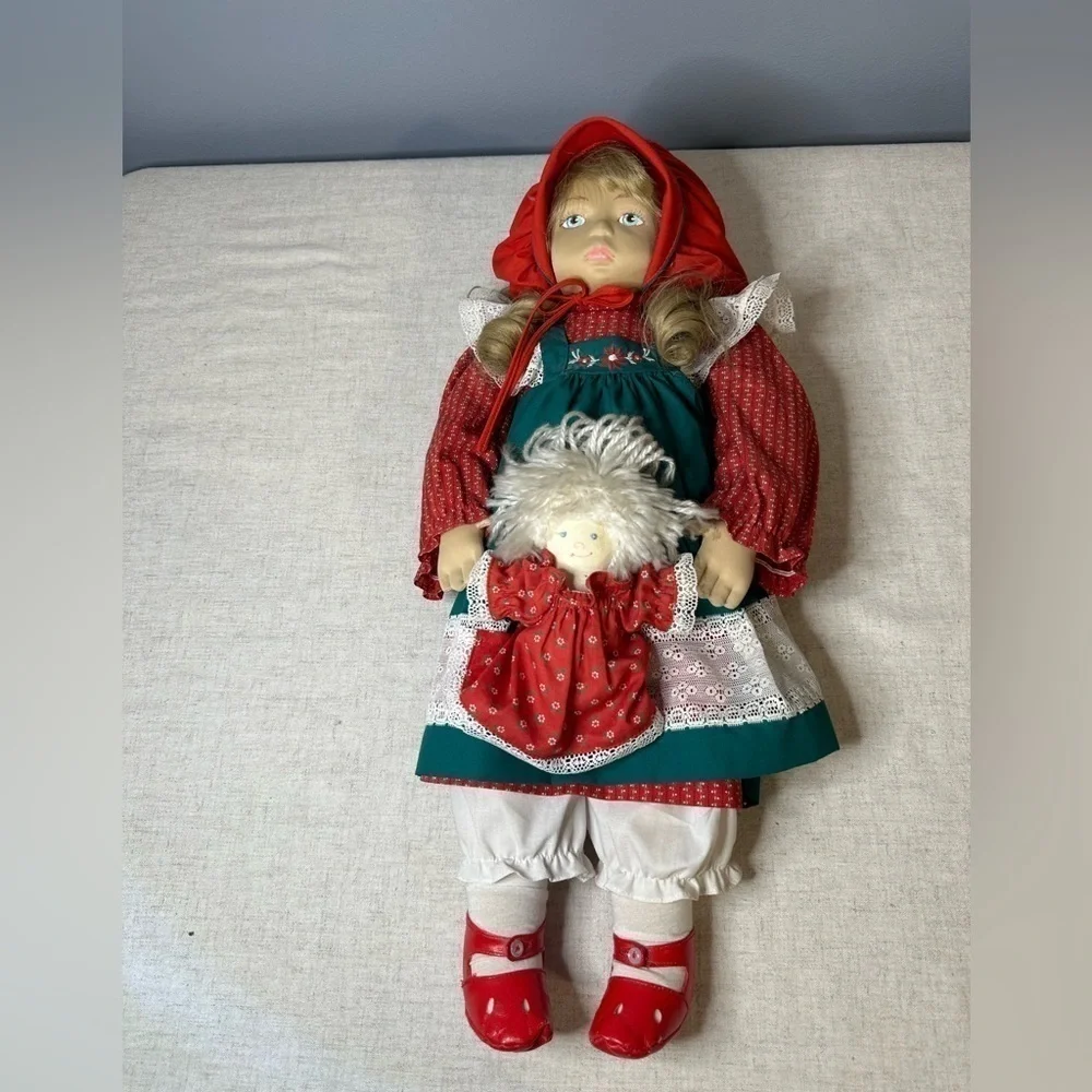Pauline Dolls Vintage Christmas 1988 Limited Edition